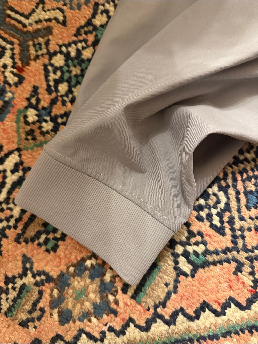 lululemon athletica Men's Light Gray Jogger Sweatpants - Picture 6 of 6